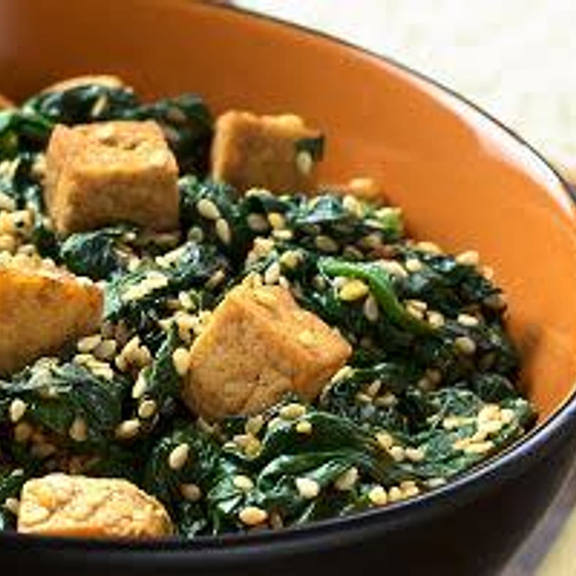 Ziemniaki w sosie szpinakowym z tofu