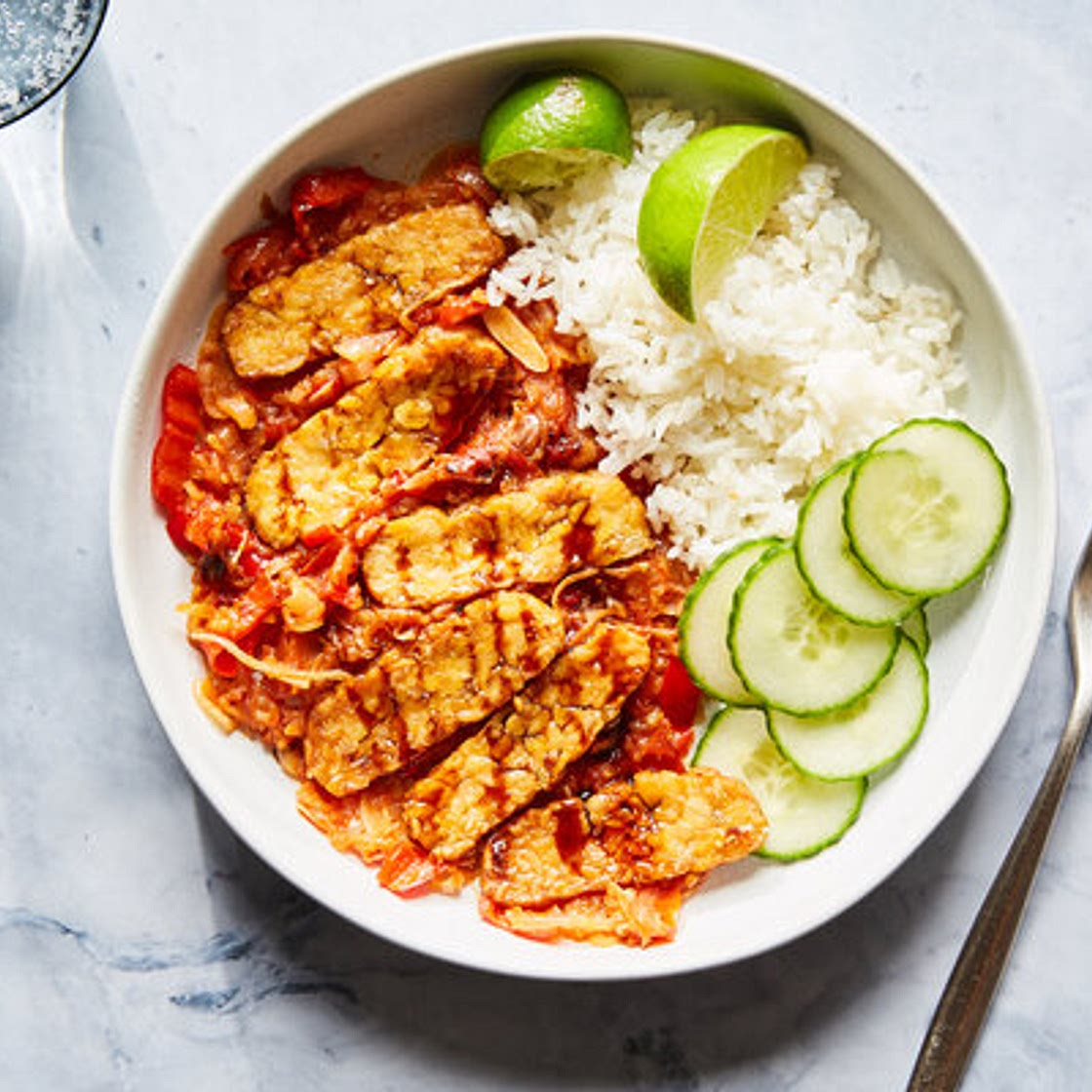 Tempe Penyet (Smashed Tempeh With Sambal)