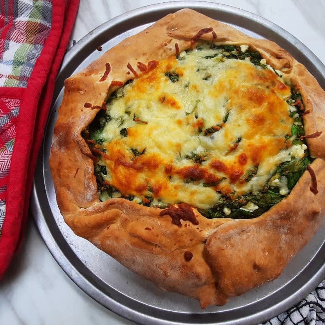 Spinach and mozzarella pie