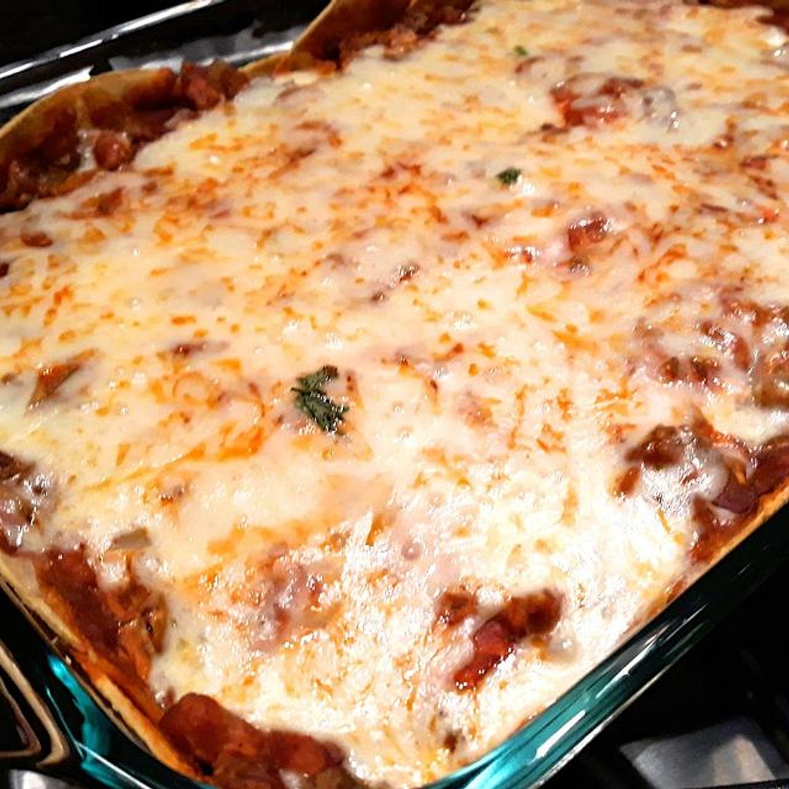 Ground Beef & Bean Enchilada Casserole Recipe Is Dang Delicious