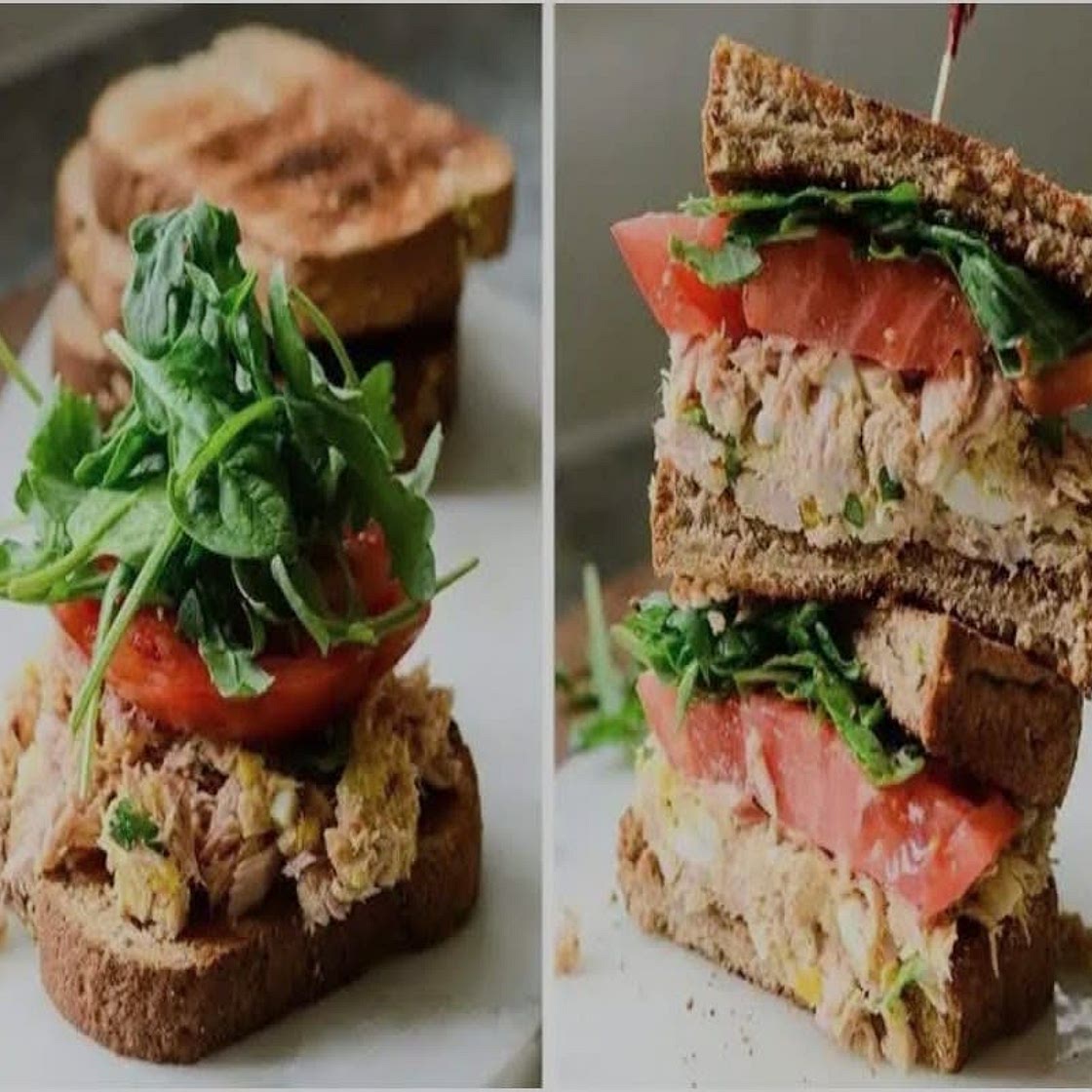Sandwich de atún y huevo