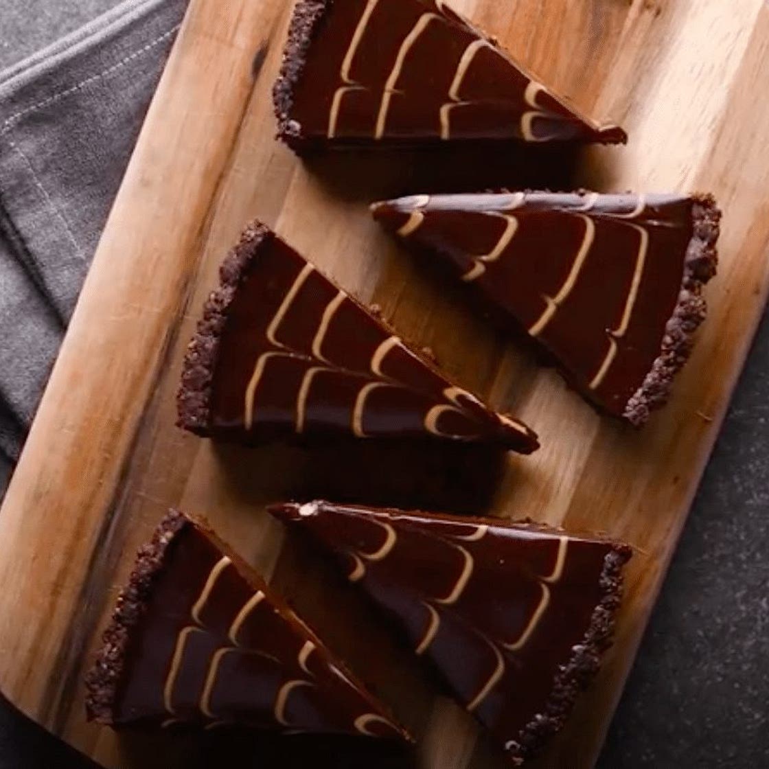 Chocolate, Peanut Butter and Banana Tart with Oat Crust