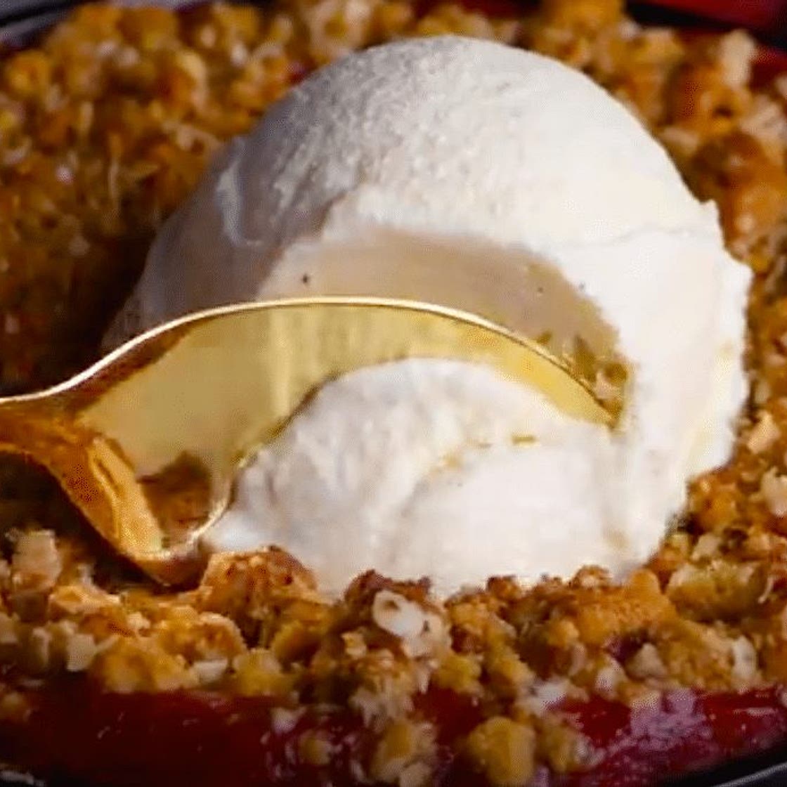 Peanut Butter, Strawberry & Oat Cookie Cobbler
