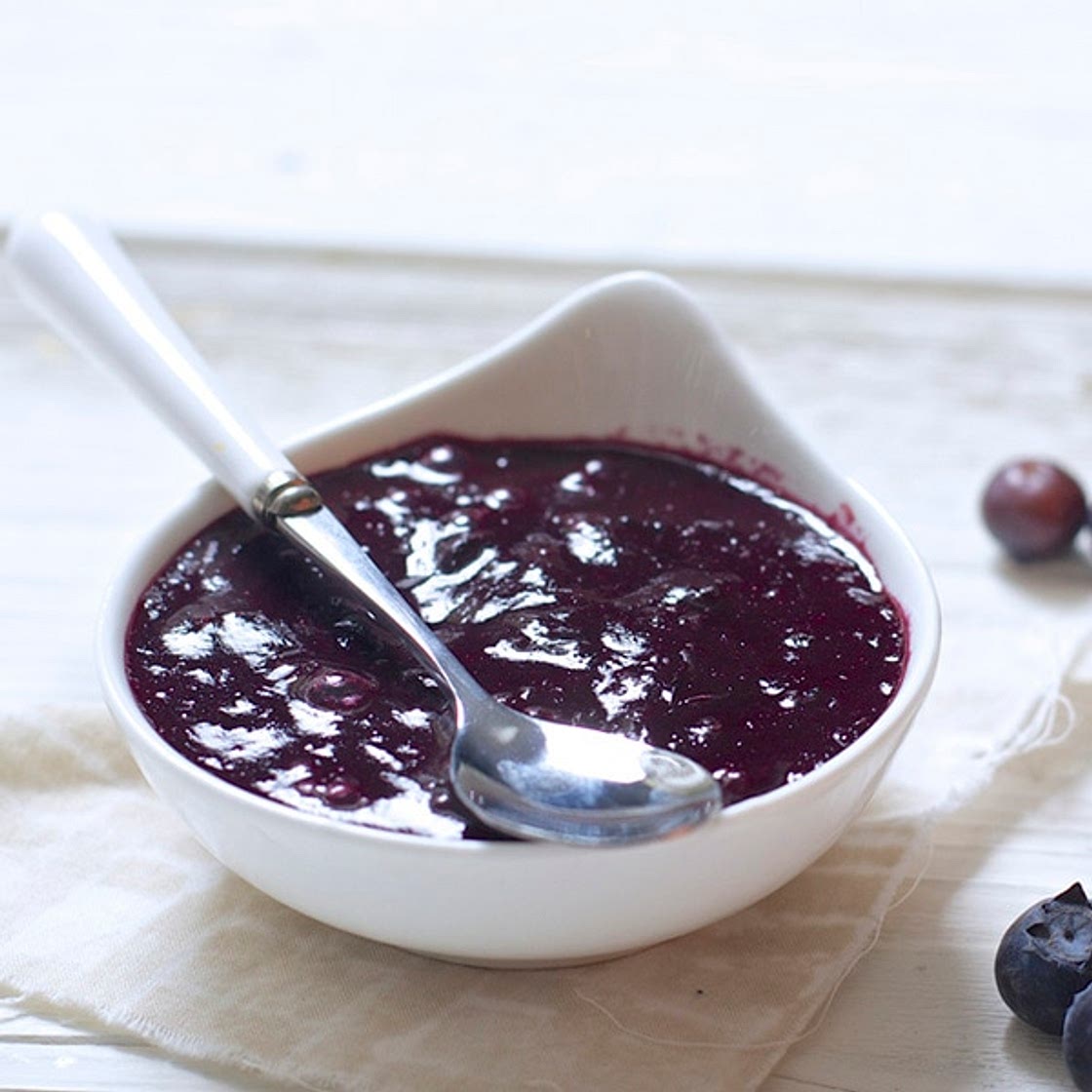 Roasted Blueberry + Cinnamon Baby Food Puree (Yummy!) - Baby Foode