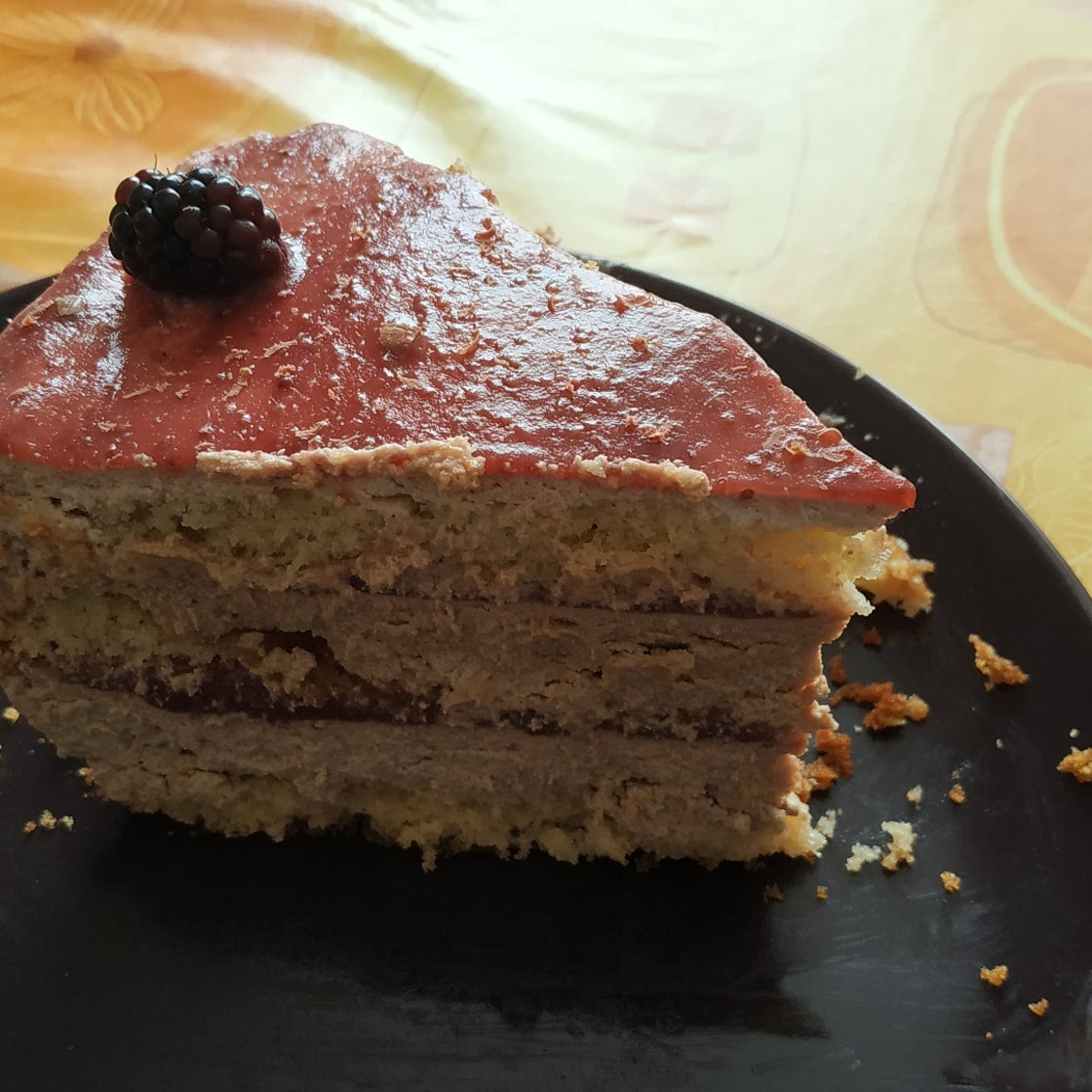 Čokoladno-jagodna torta