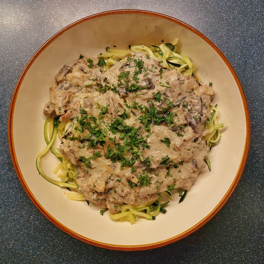 Jillian is Making This Up - Courgetti with mushroom and lemon pepper cream sauce