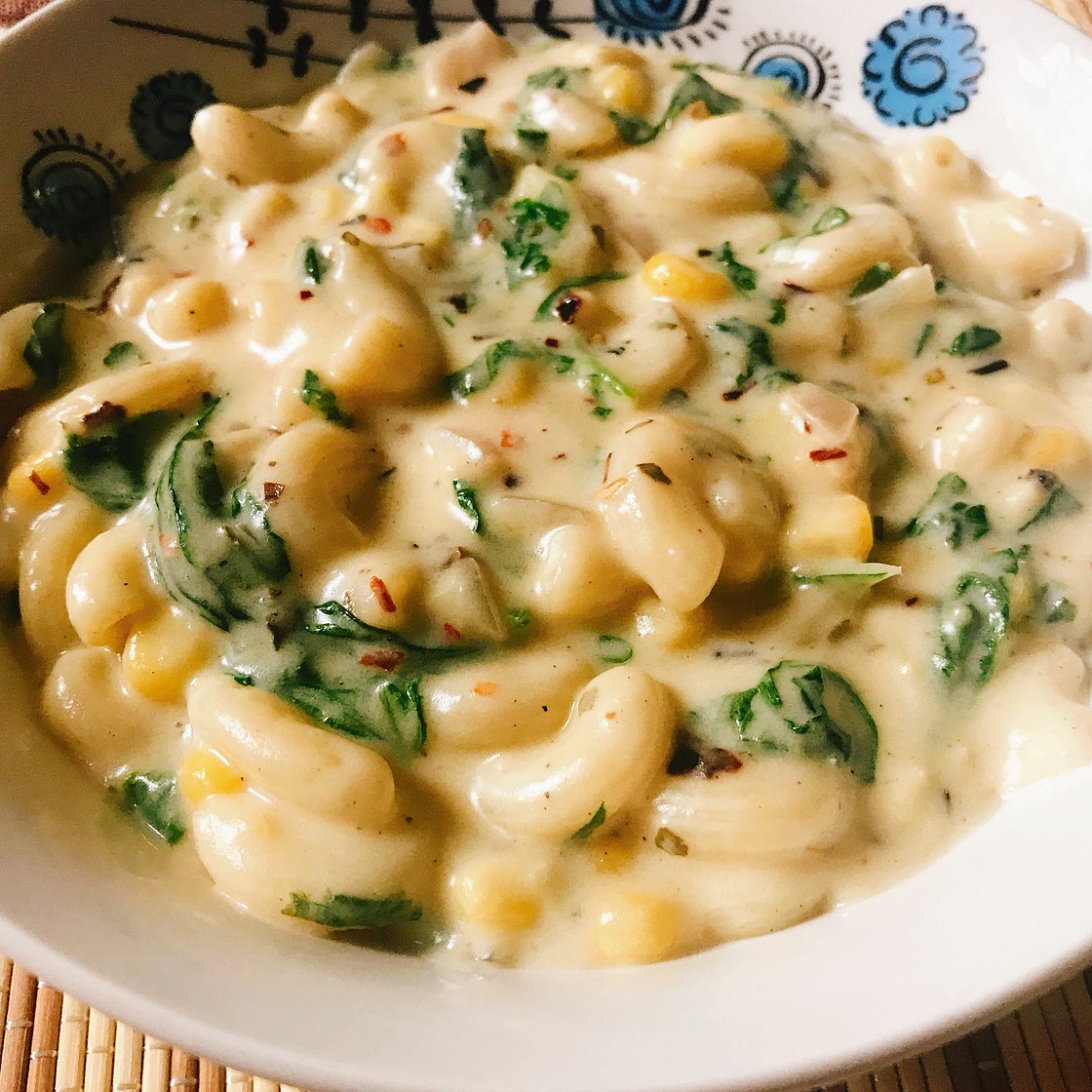 White Sauce Spinach Corn Pasta