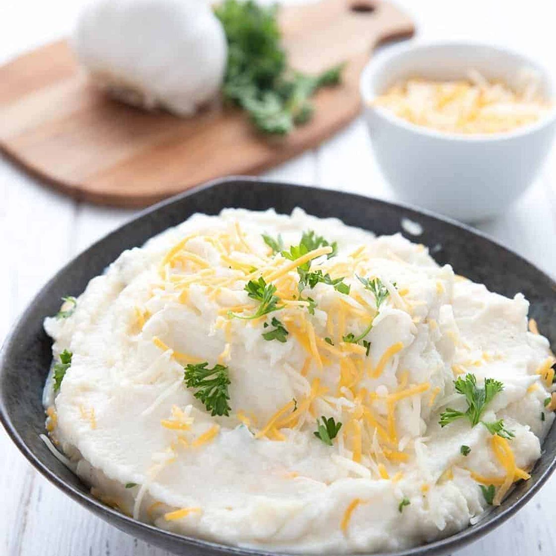 Creamy Keto Mashed Cauliflower
