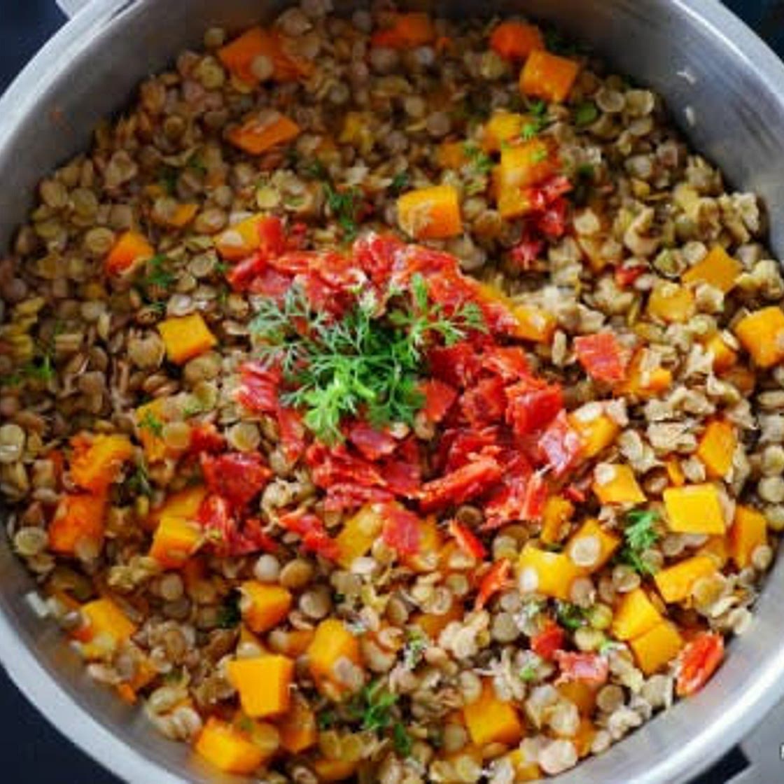 LENTILLES MIJOTÉES À LA COURGE BUTTERNUT & CHORIZO