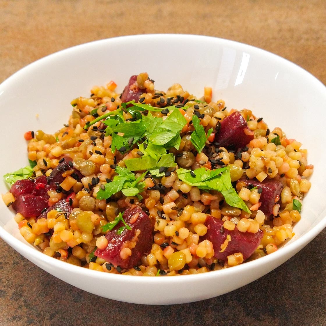 Fregula sarda - beets and lentils