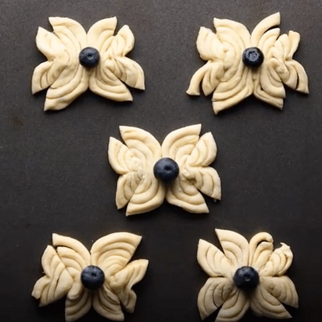 Daisy Puff Pastry