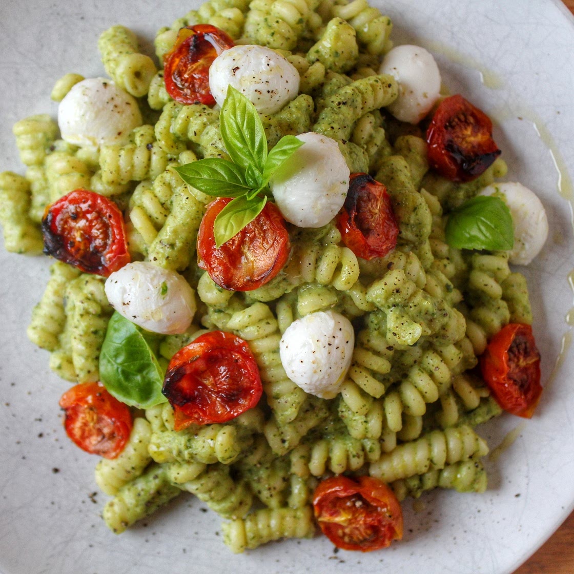 Fusilli with courgette pesto, roasted tomatoes and mozzarella.