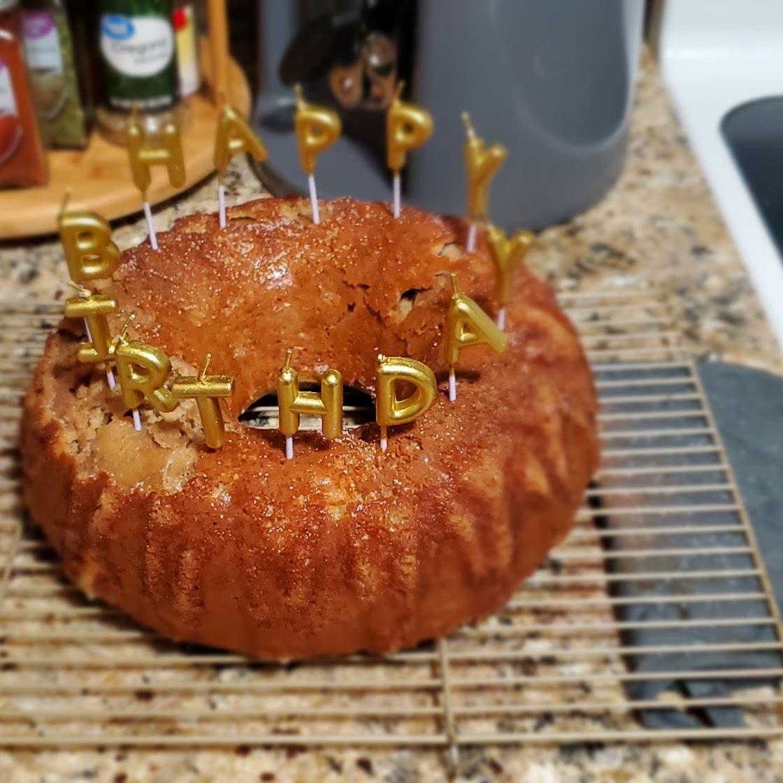 Apple bundt cake with cake mix