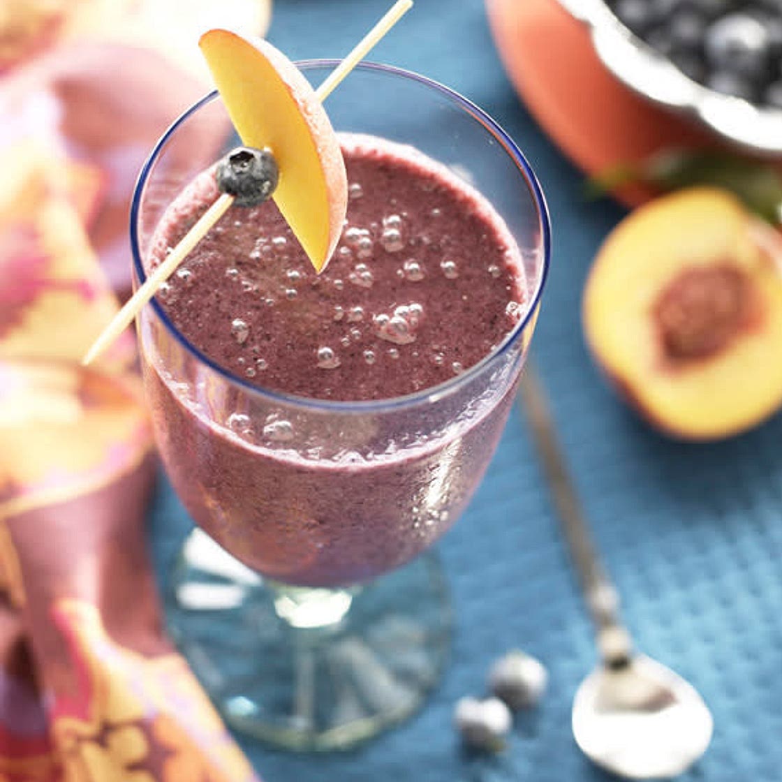 Blueberry Peach Smoothie with Almond Milk