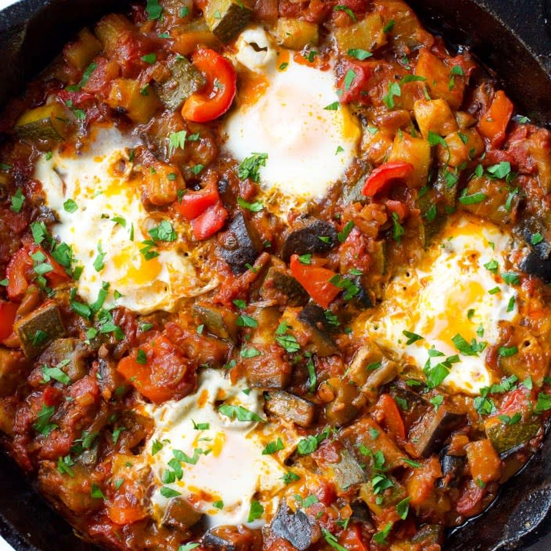 Easy ratatouille with poached eggs for 2