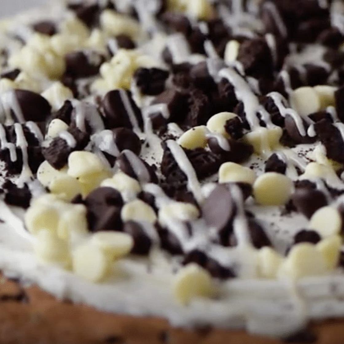 Cookies and Cream Pizza