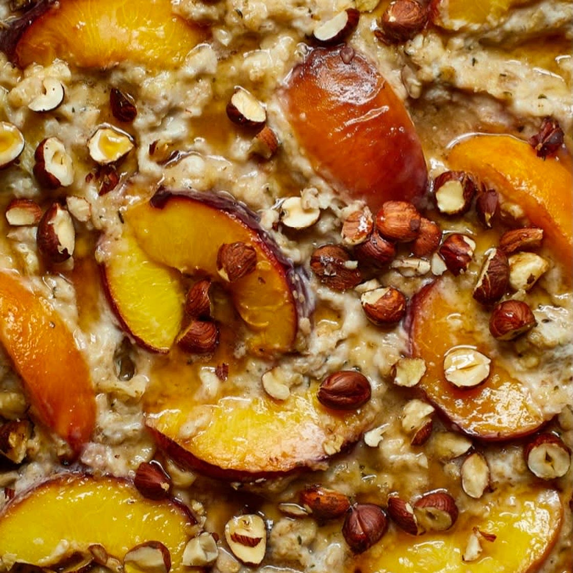 Peach and Cardamom Baked Oats