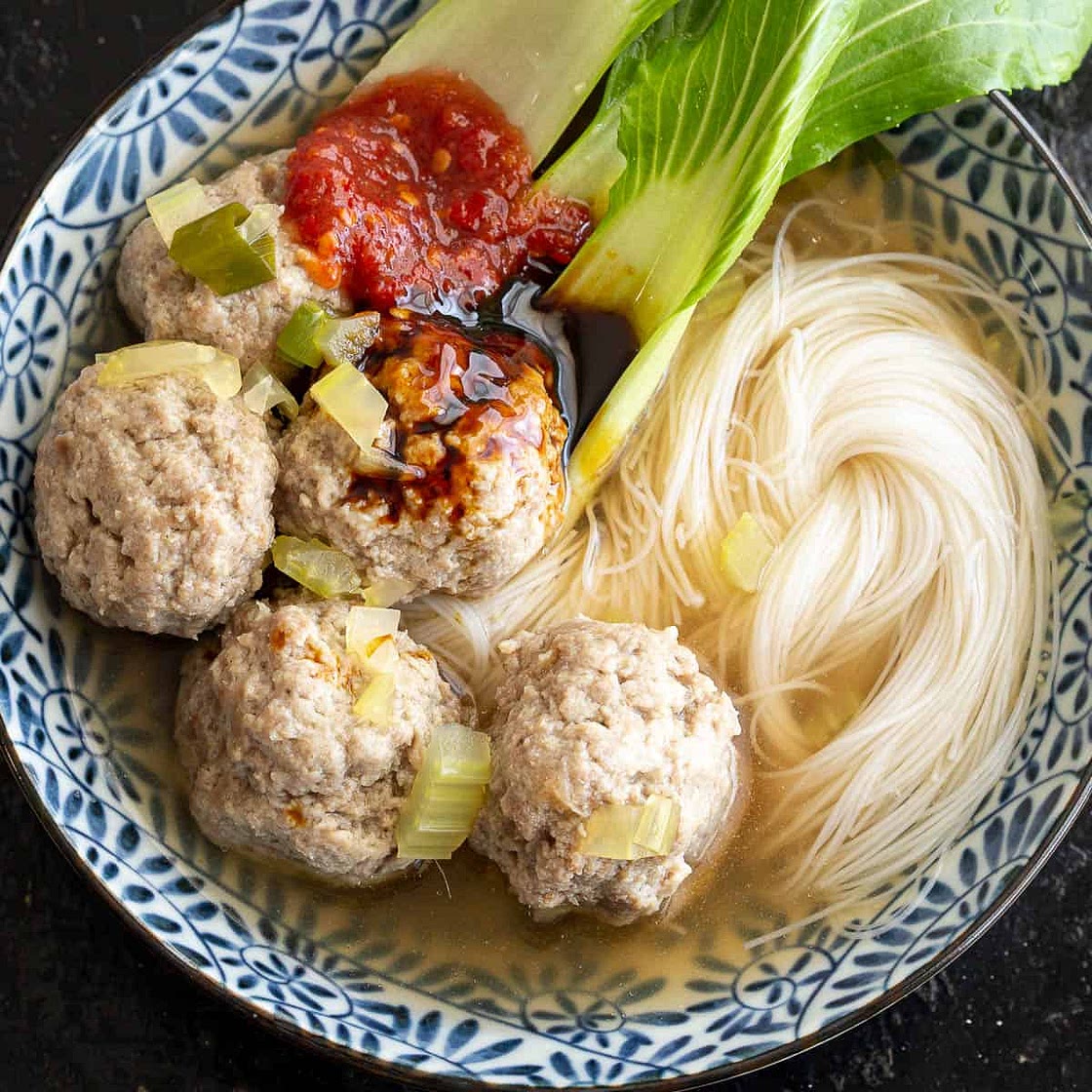 Bakso - Indonesian Meatball Soup (Best Street Food!)