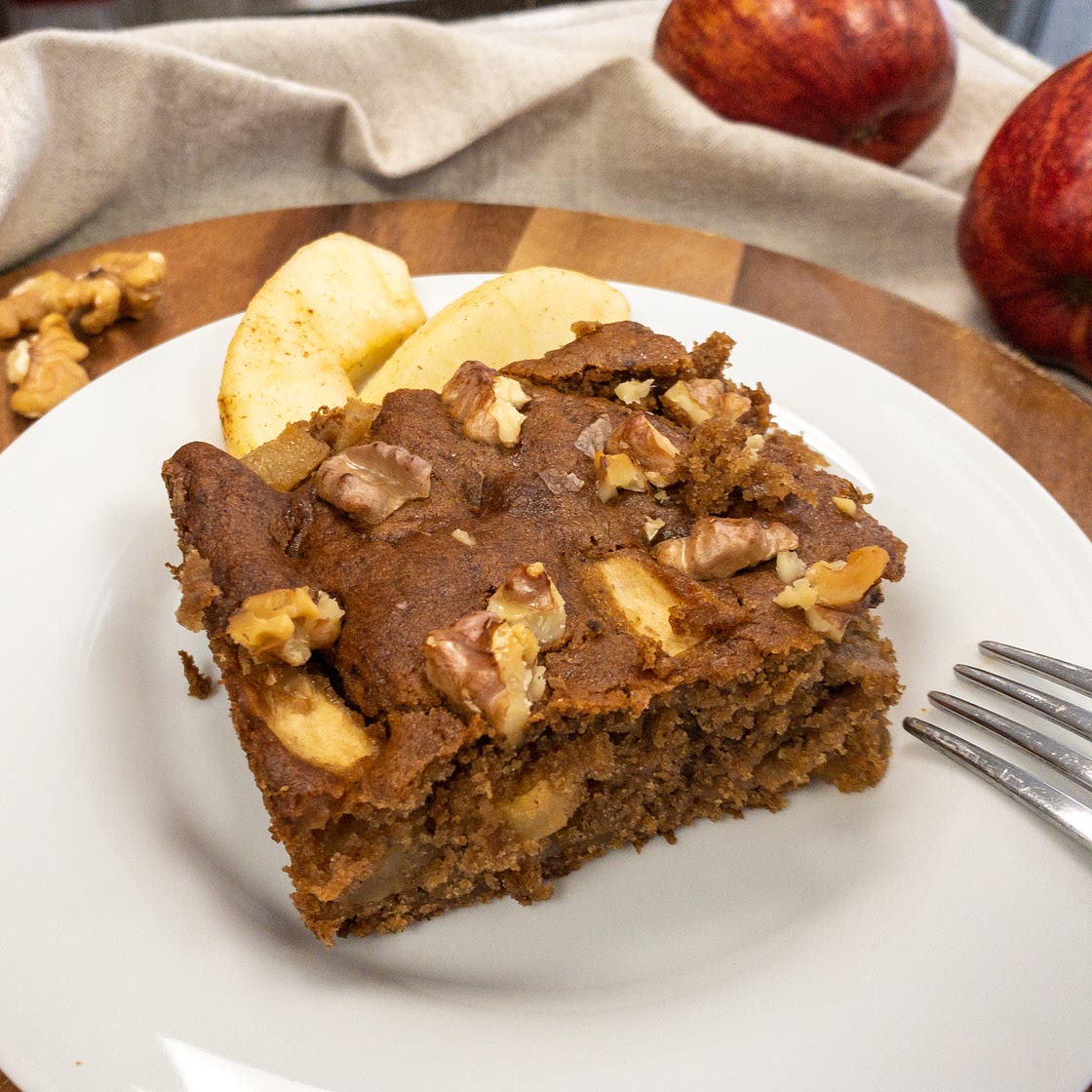 Apple Traybake