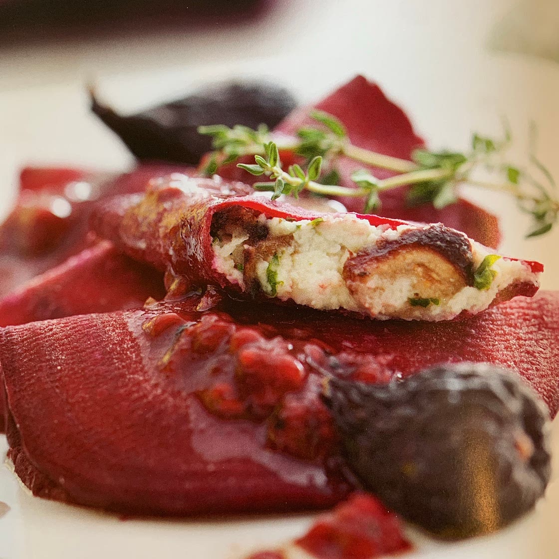 Raw vegan beet raviolis 
