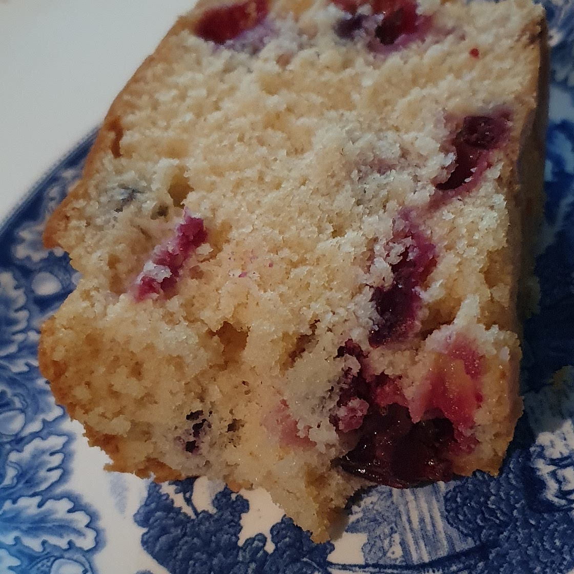 Vegan Blackcurrant Loaf Cake