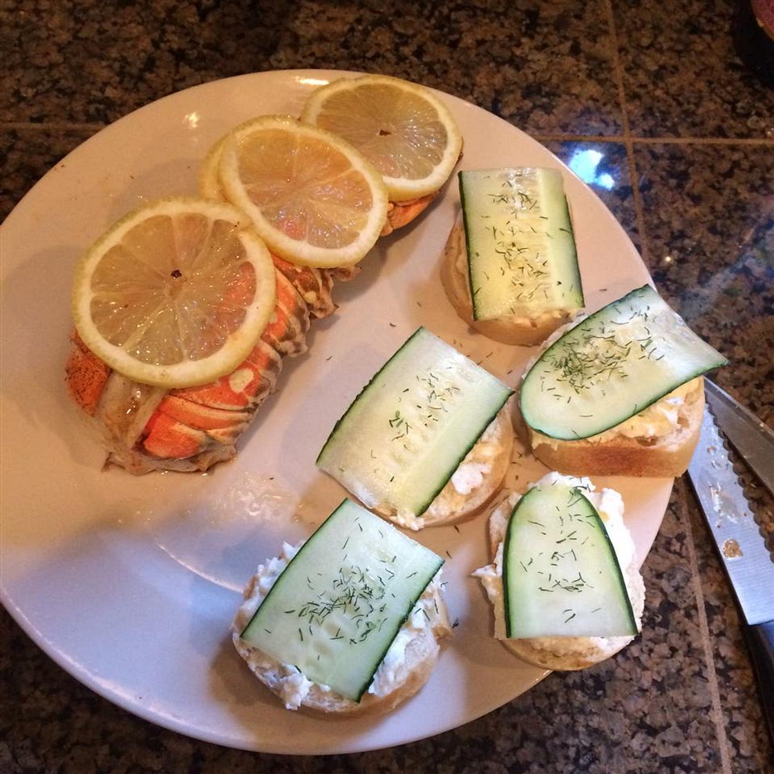 Creamy Dill Cucumber Toasties