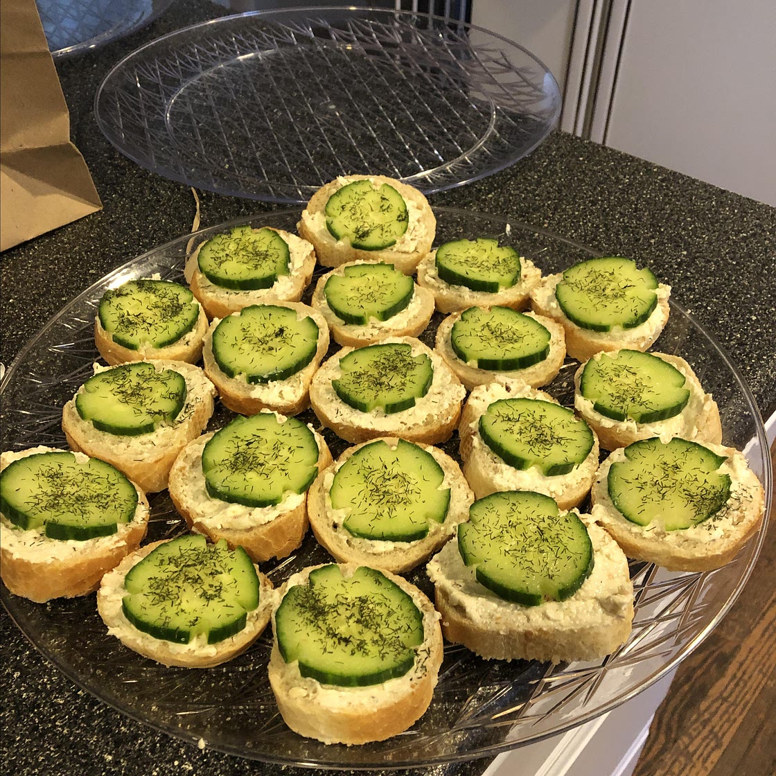 Creamy Dill Cucumber Toasties