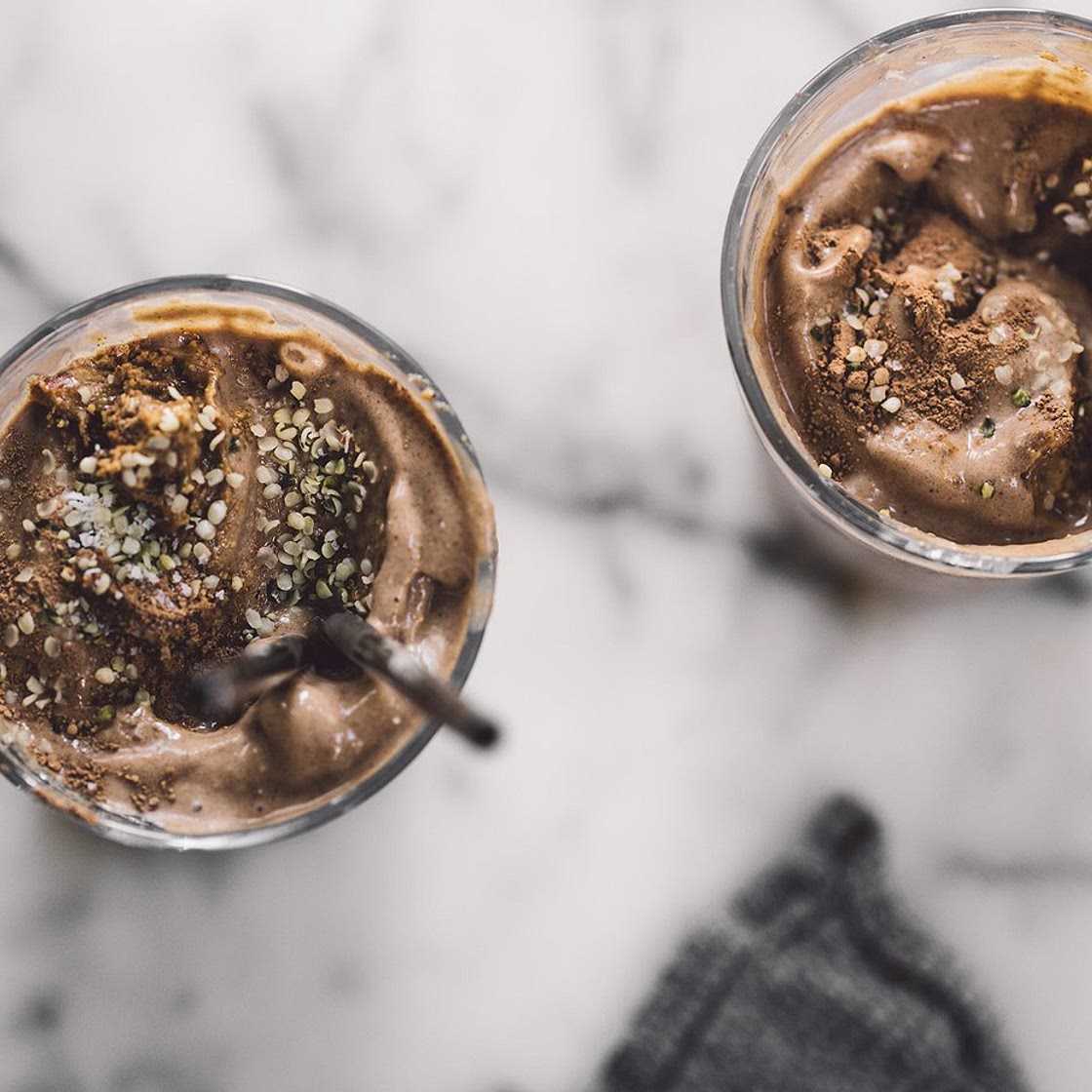 Fat burning vegan protein smoothie with almond butter