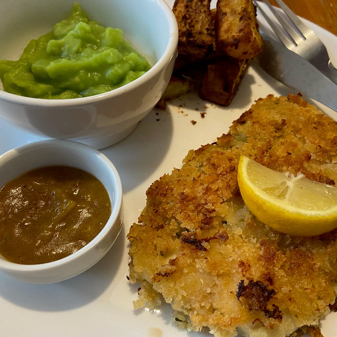 Crispy breadcrumbed lemon sole