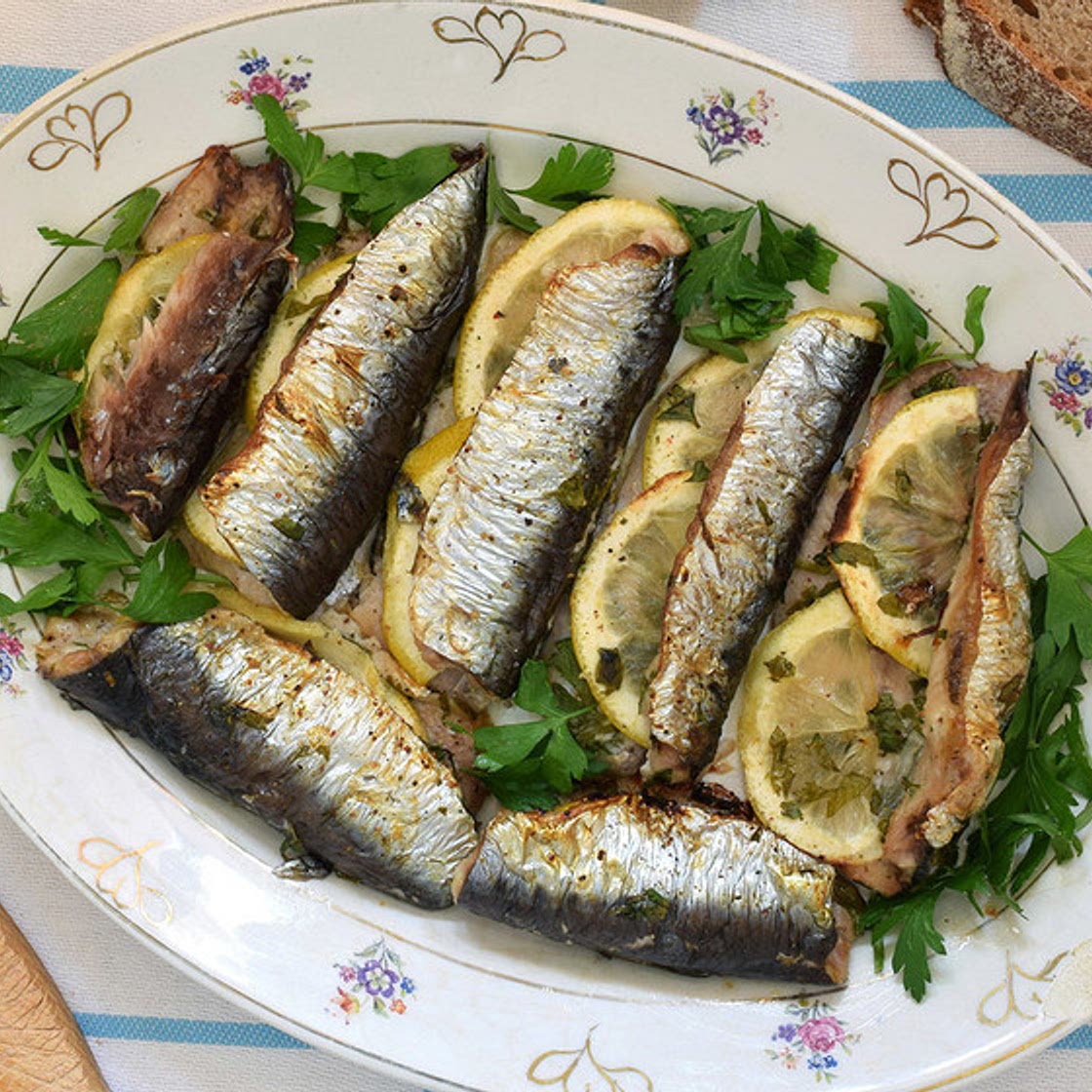 Sardinas al horno con perejil.
