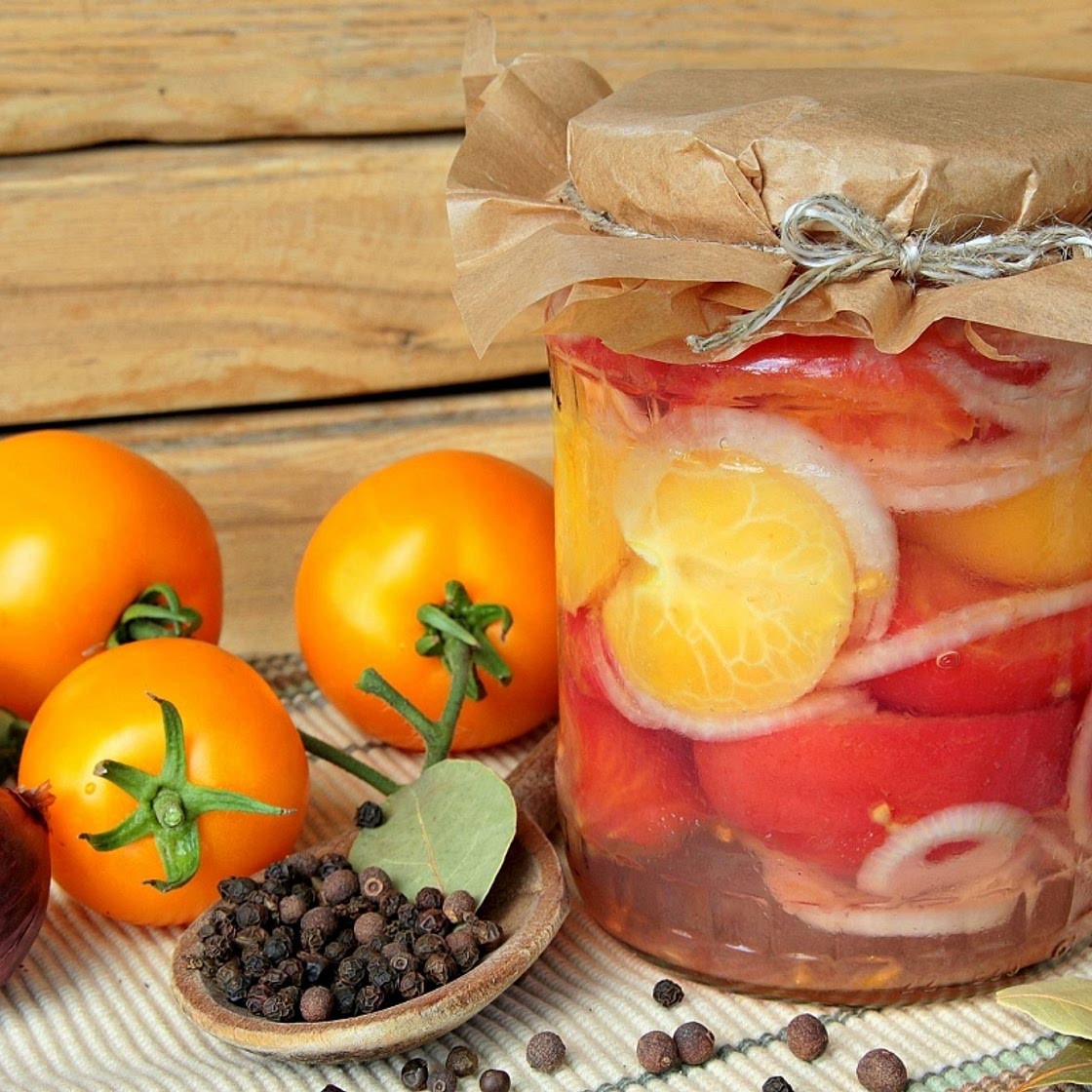 Маринованные помидоры с луком в желе