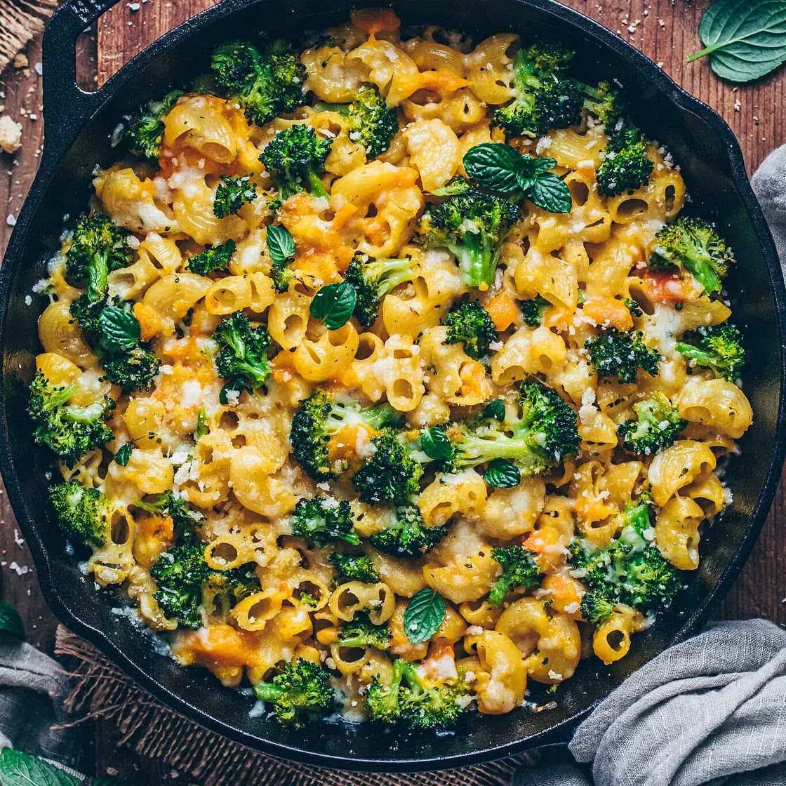 Brokkoli-Nudelauflauf mit Veganer Käsesauce