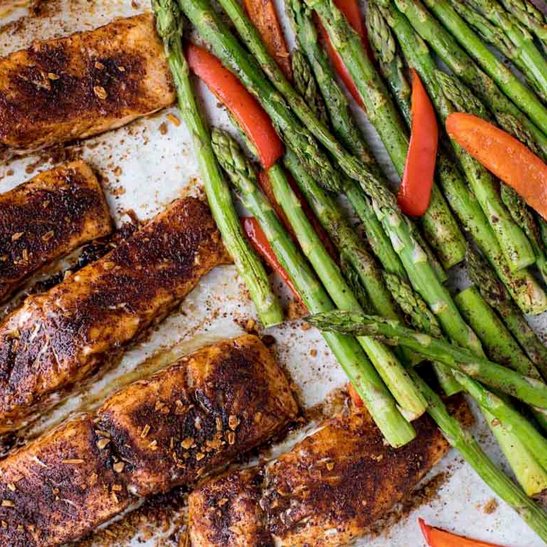 Chili Salmon Filet and Roasted Asparagus