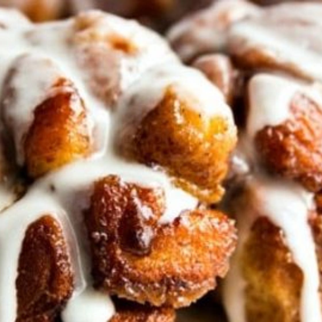 Cinnamon Roll Monkey Bread