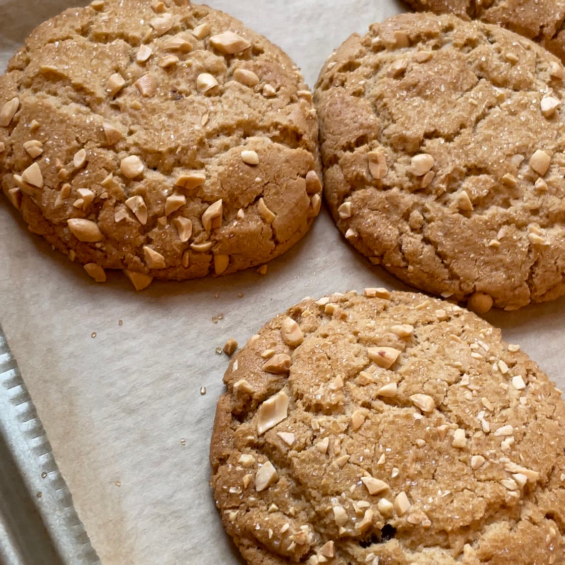 Molten Chocolate Peanut Butter Cookies