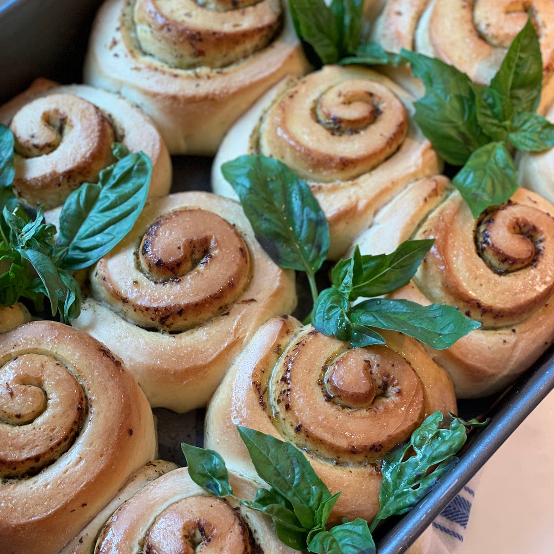 Pesto Pinwheel Rolls