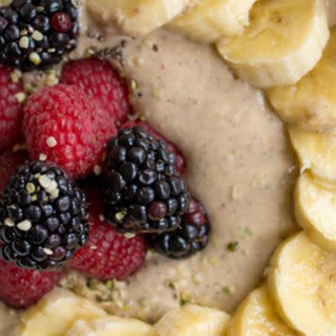 Oatmeal raisin cookie breakfast bowl
