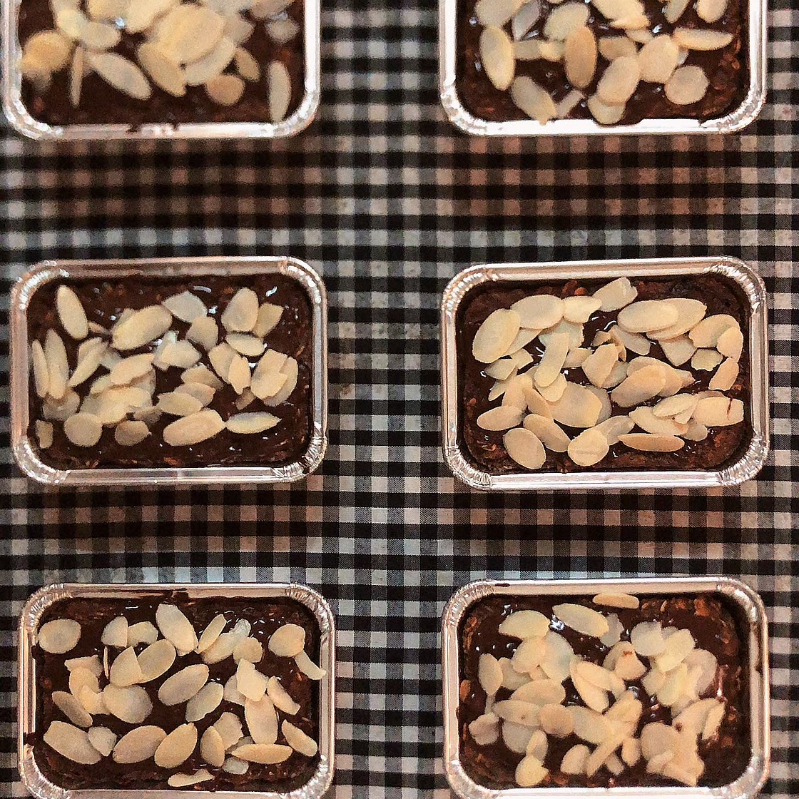 Dark chocolate Oatmeal banana cupcake 