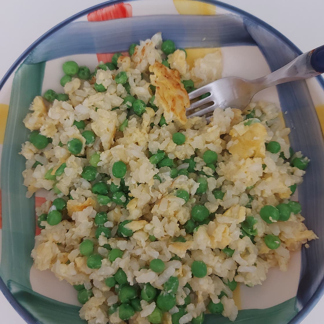 Arroz guisant huevo