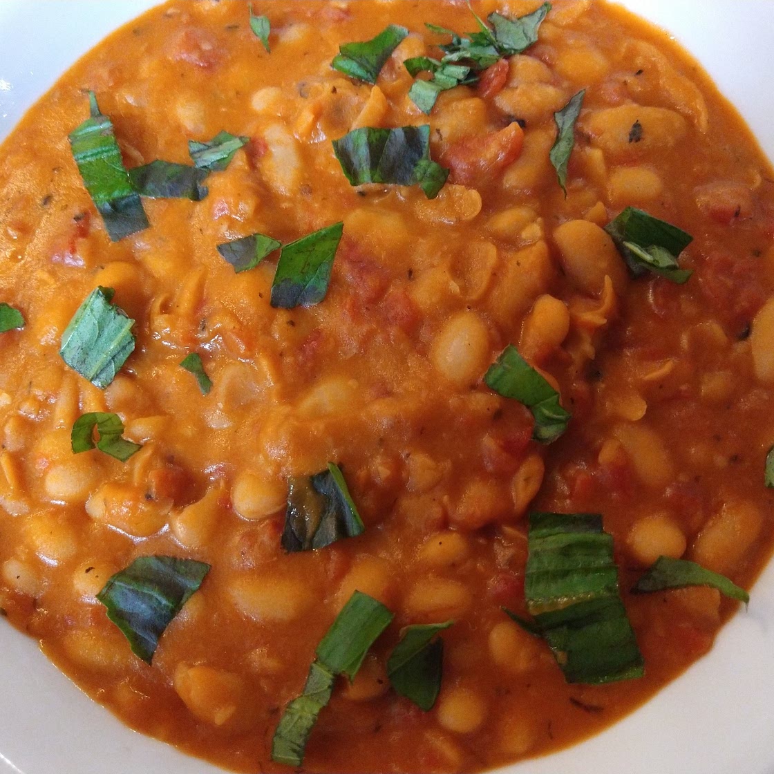 Quick White Beans with Tomatoes and Garlic