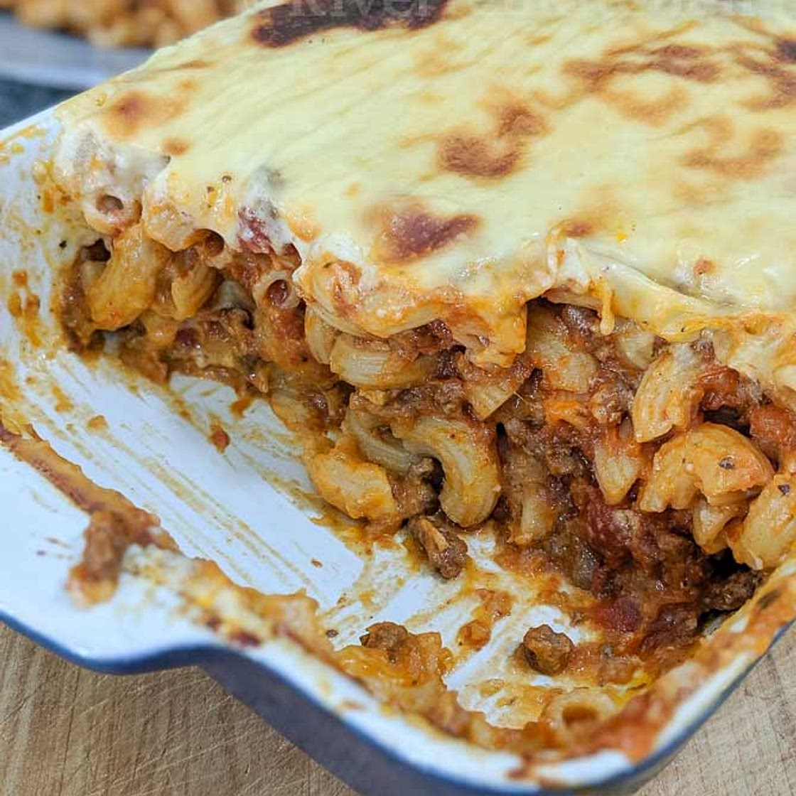Cheesy Baked Macaroni with Meat Sauce