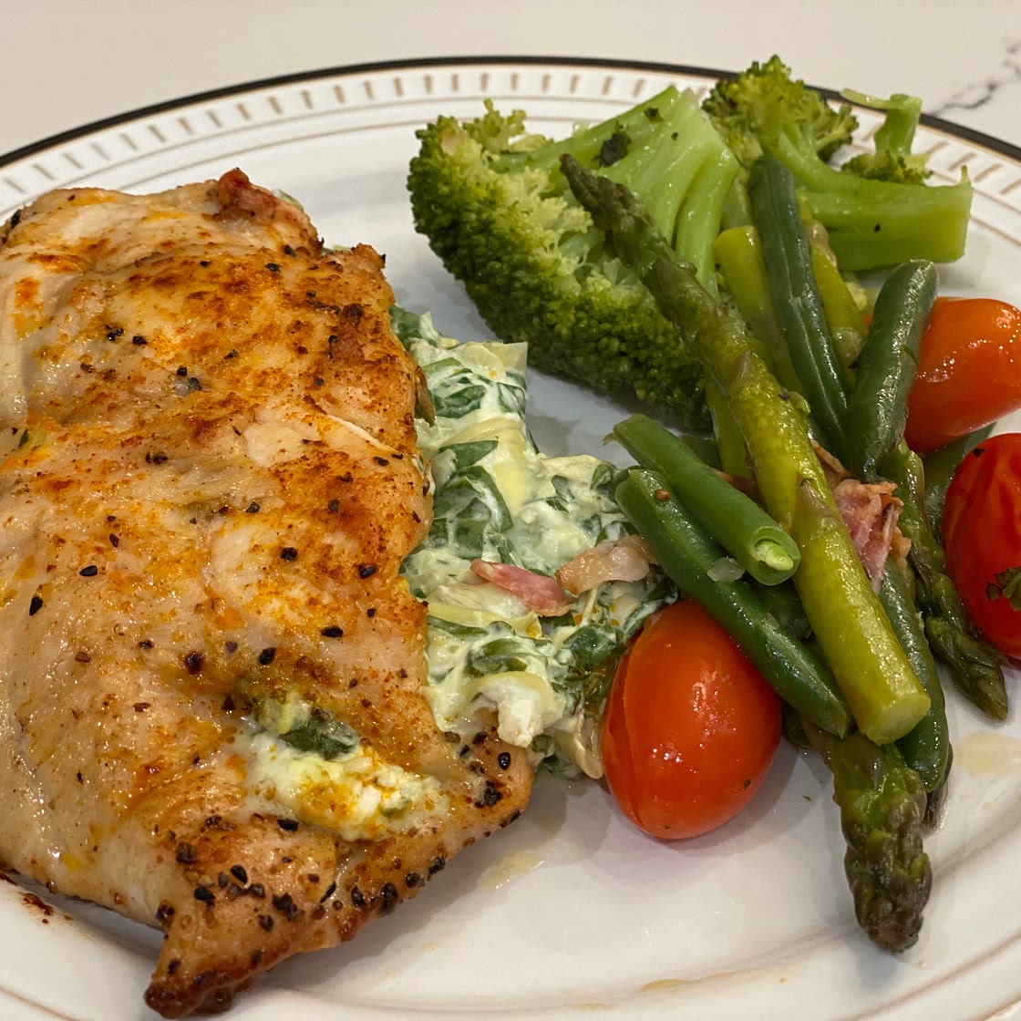 Spinach & Ar tichoke Stuffed Chicken Breast