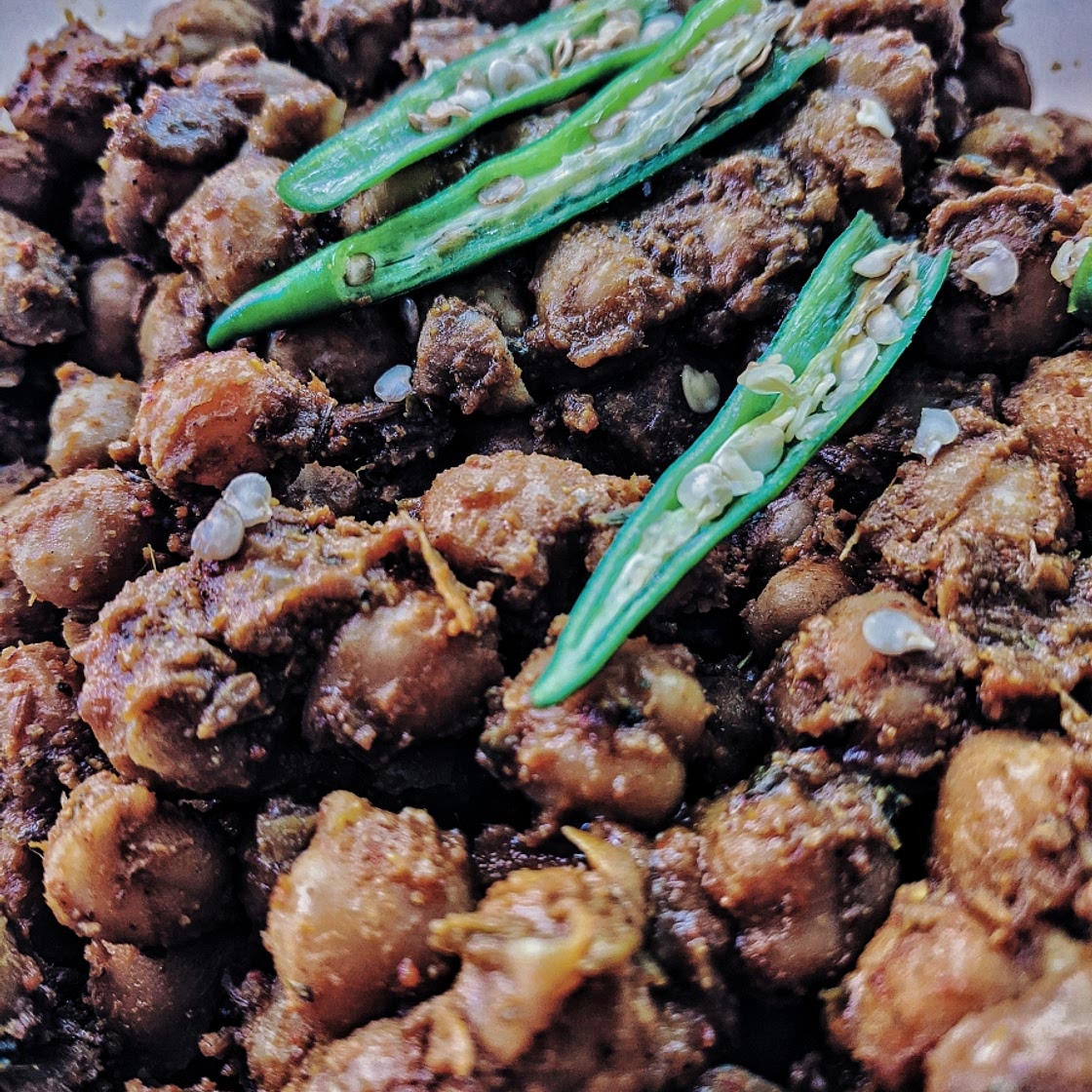 mom’s famous pindi chhole
