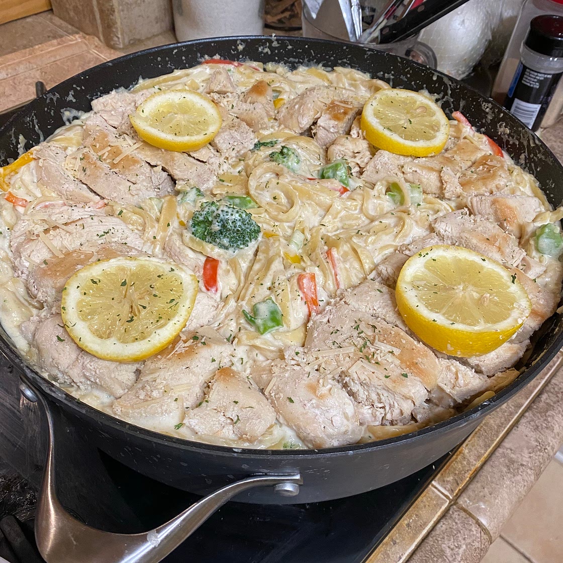 One Pot Chicken Alfredo Pasta