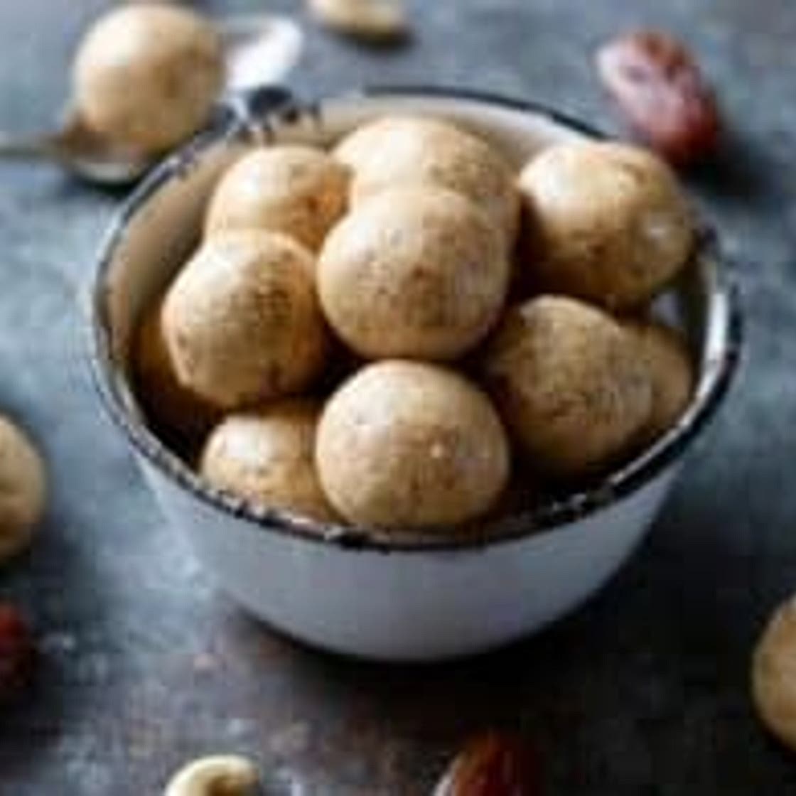 3-Ingredient Nutty Cashew Bites