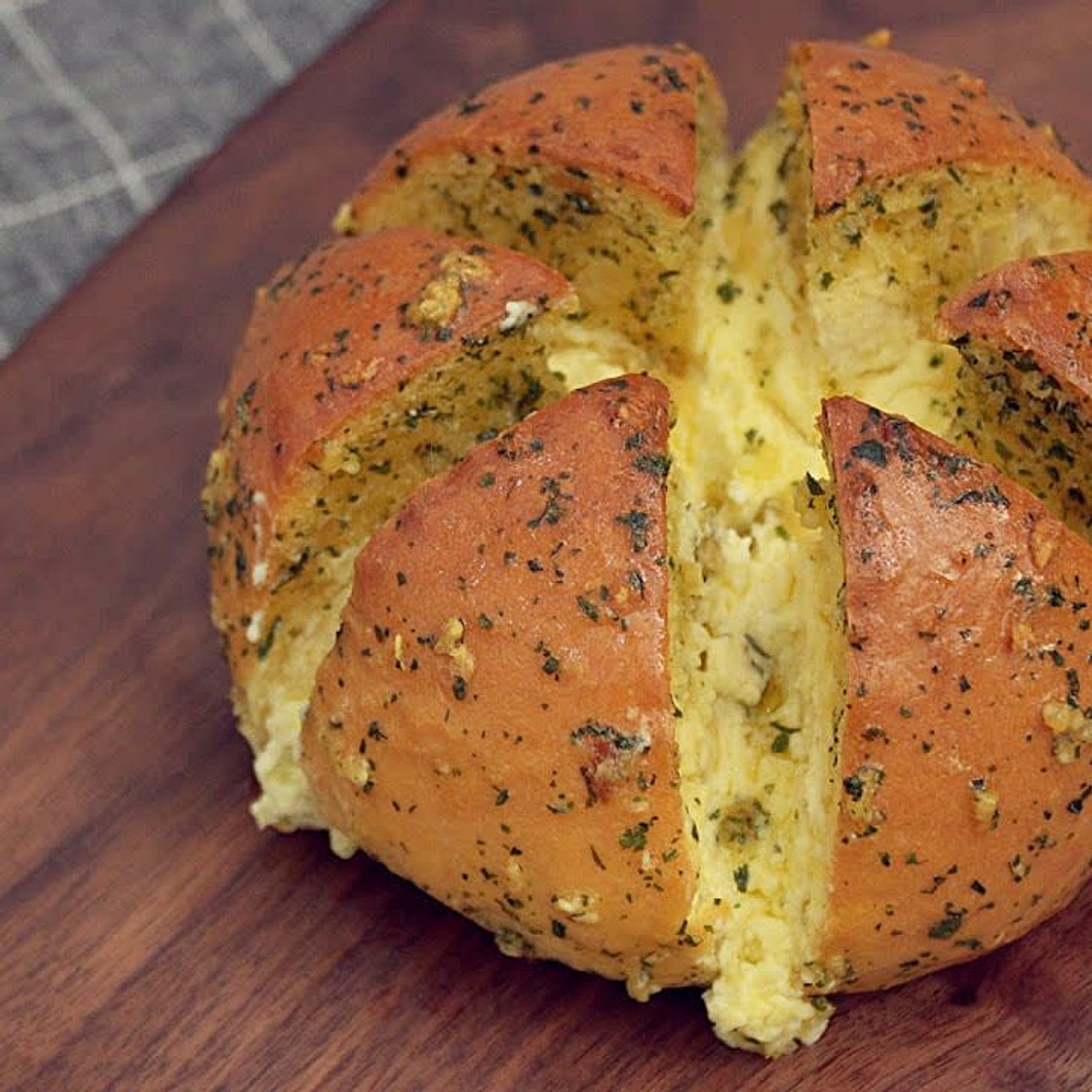 Cream Cheese Garlic Bread