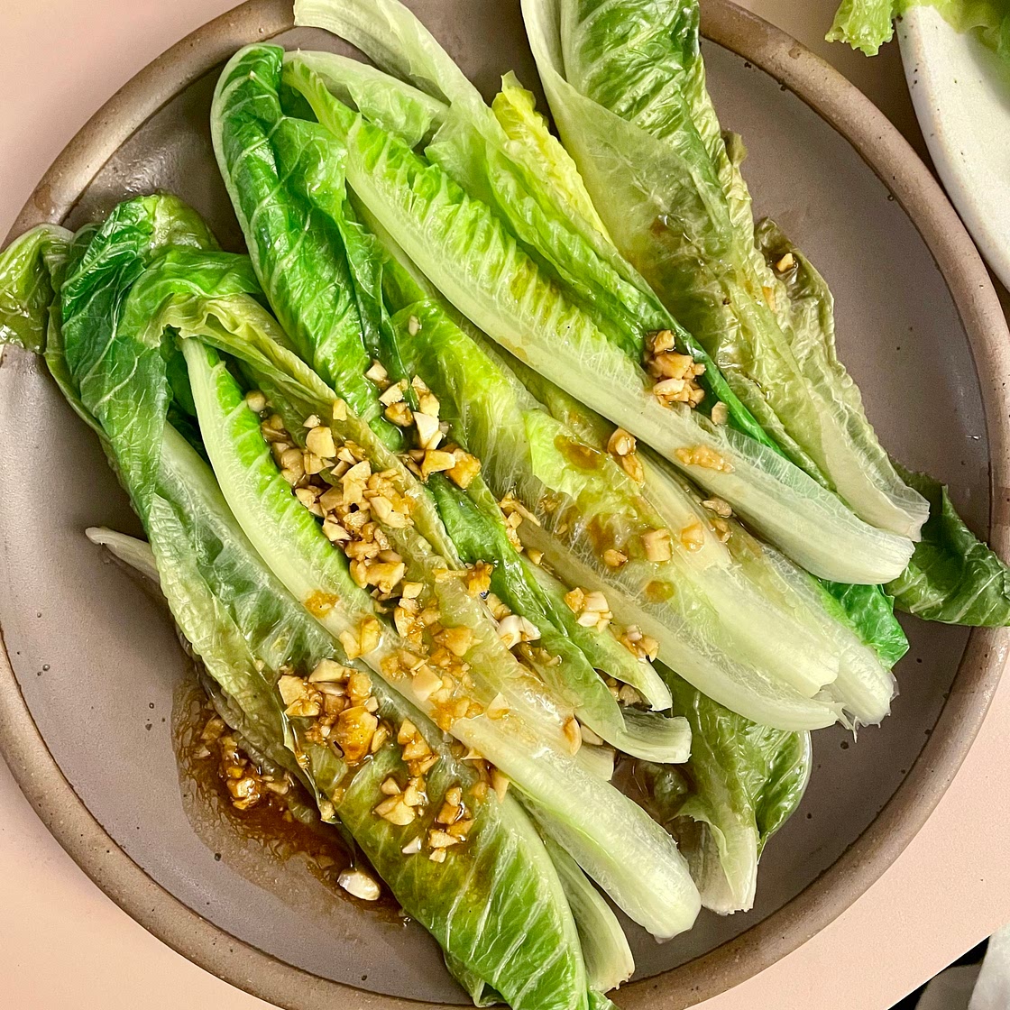Cooked Lettuce with Oyster Sauce & Garlic