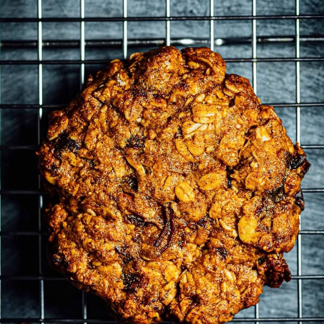 Caramelized Date and Fig Oatmeal Cookies