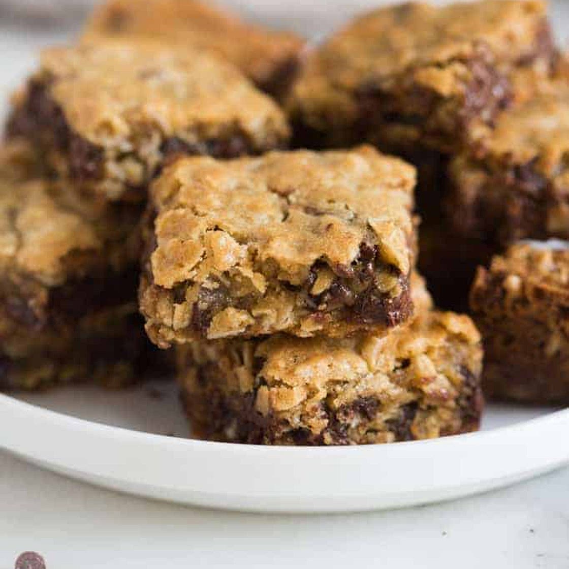 Oatmeal Chocolate Chip Cookie Bars