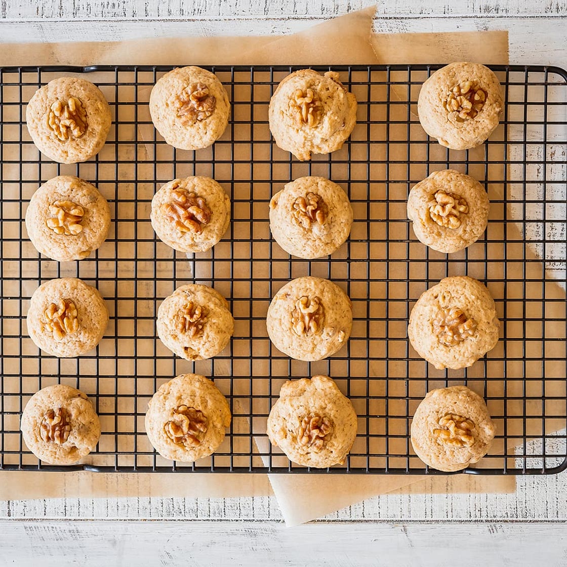 Walnut Maple Cookies